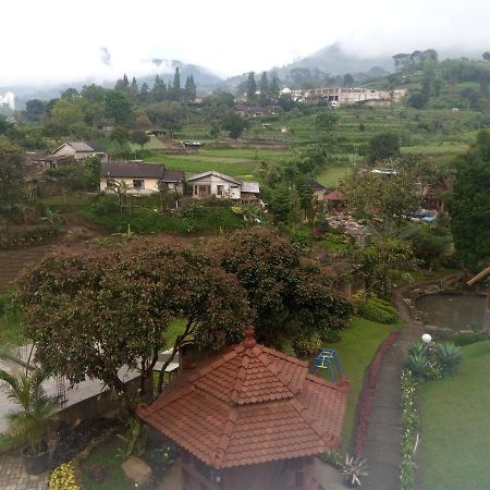 Villa Kaca 88 Cianjur Exterior foto