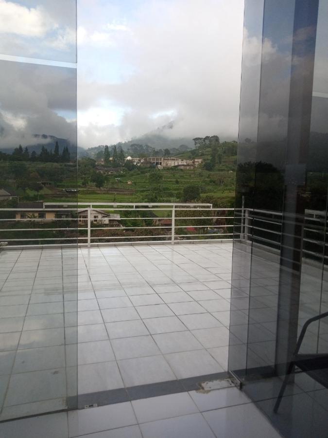 Villa Kaca 88 Cianjur Exterior foto