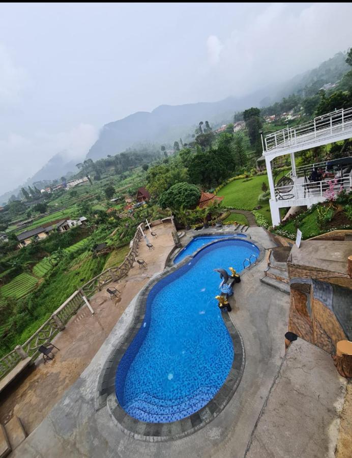 Villa Kaca 88 Cianjur Exterior foto